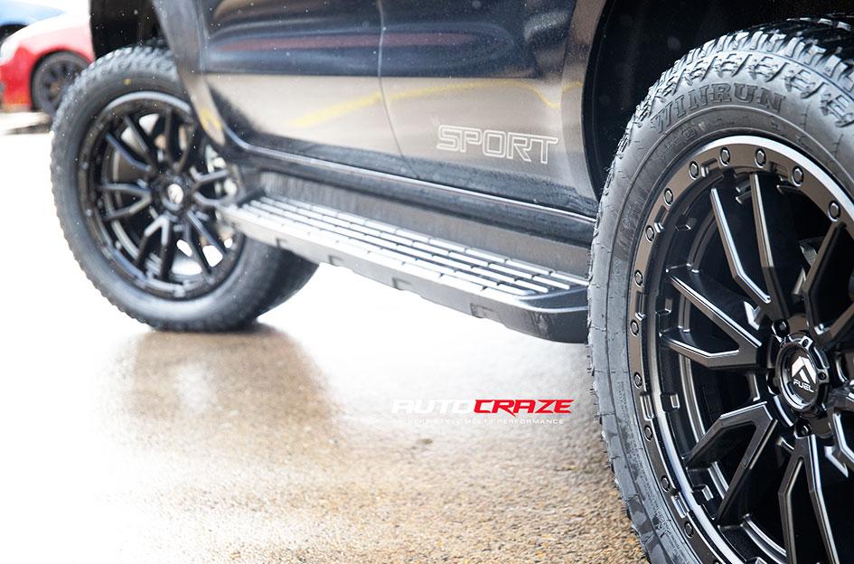 FORD EVEREST CLASH GLOSS BLACK